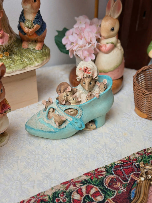 Beatrix Potter "OLD WOMAN WHO LIVED IN A SHOE" Piggy Bank
