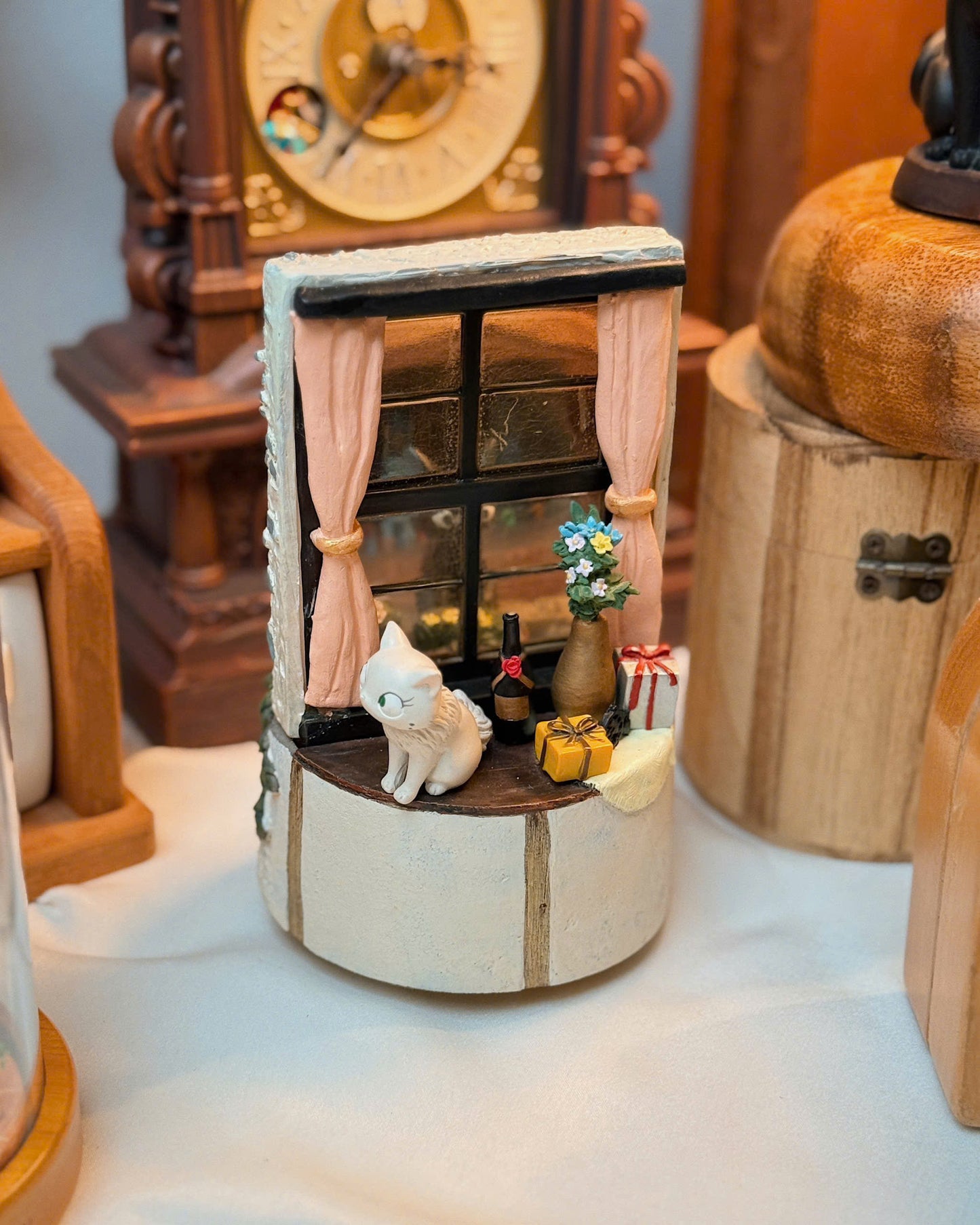 Jiji & Lily Cat Music Box