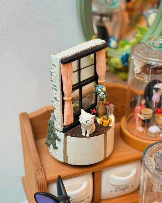 Jiji & Lily Cat Music Box
