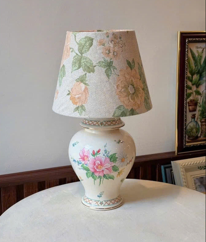 Vintage Garden Bloom Lamp