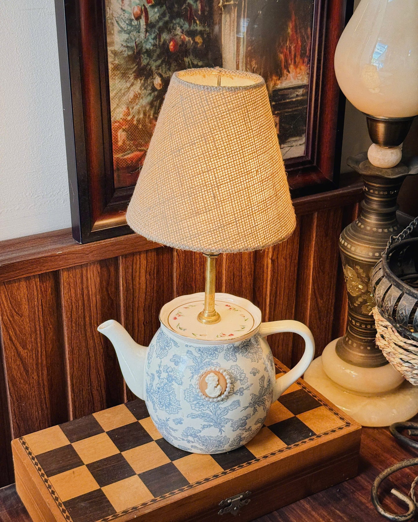 Vintage Blue Toile Teapot Lamp