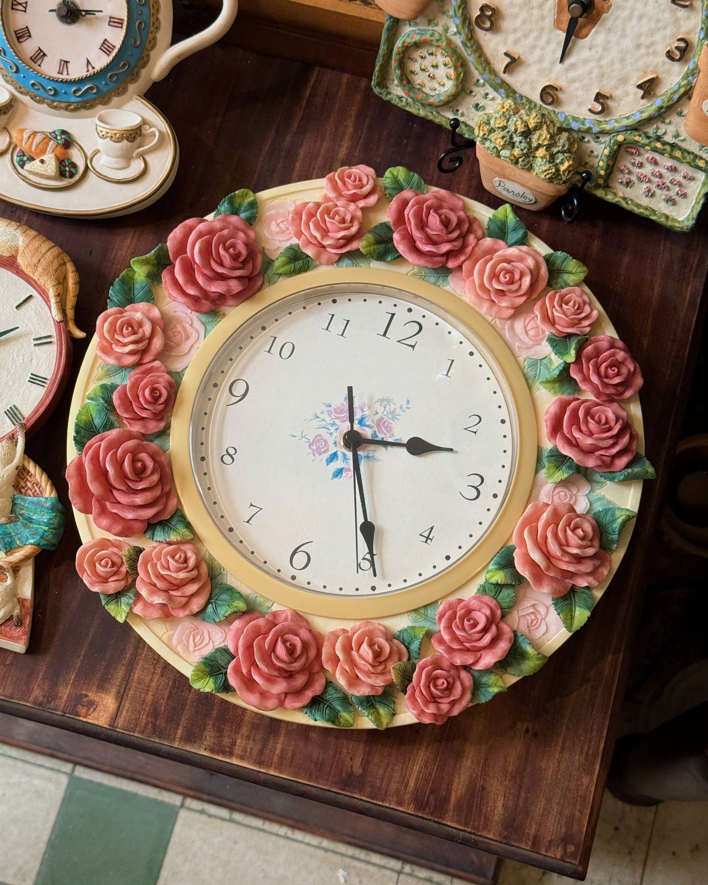 Vintage Rose Bloom Clock