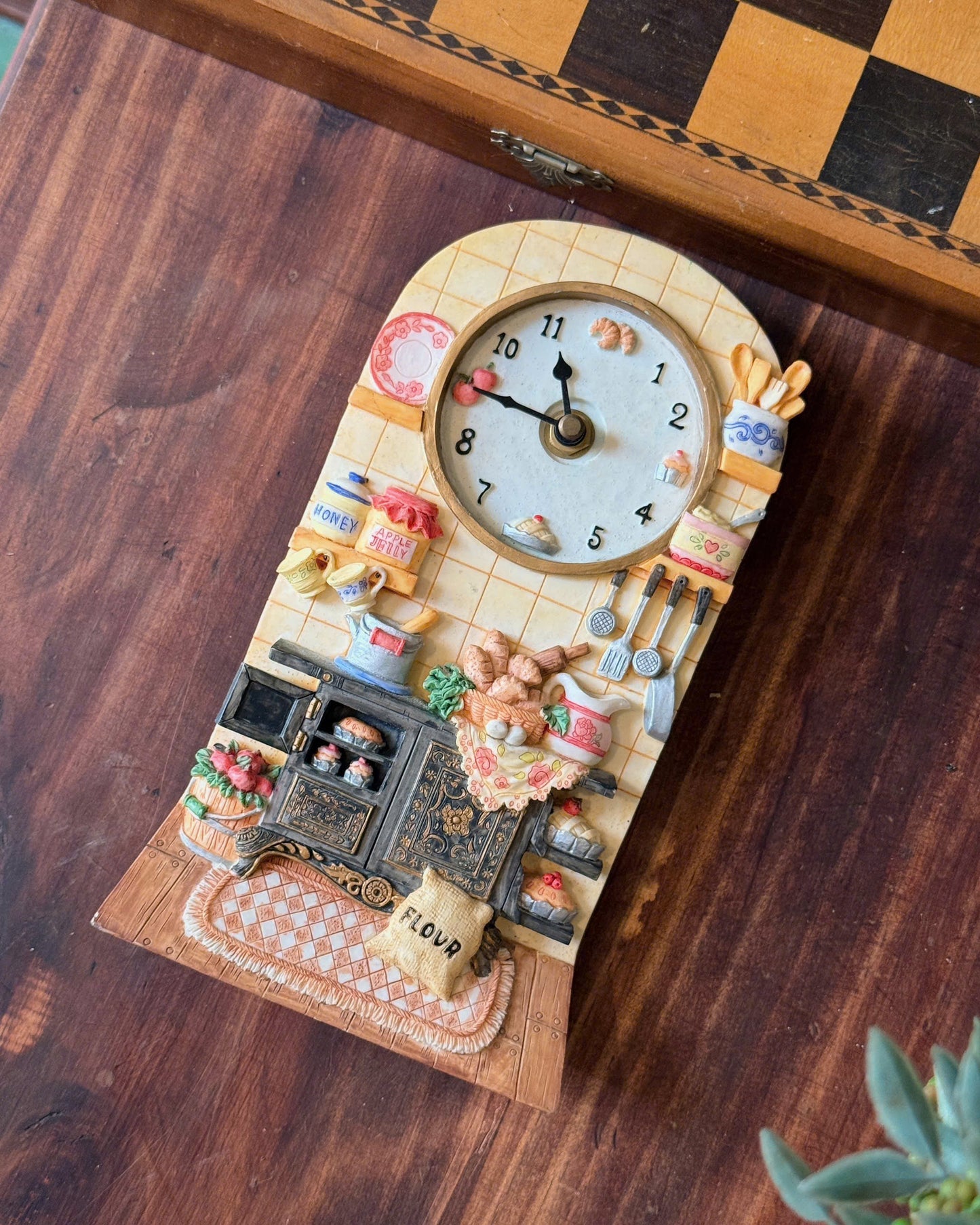 Vintage Country Kitchen Clock