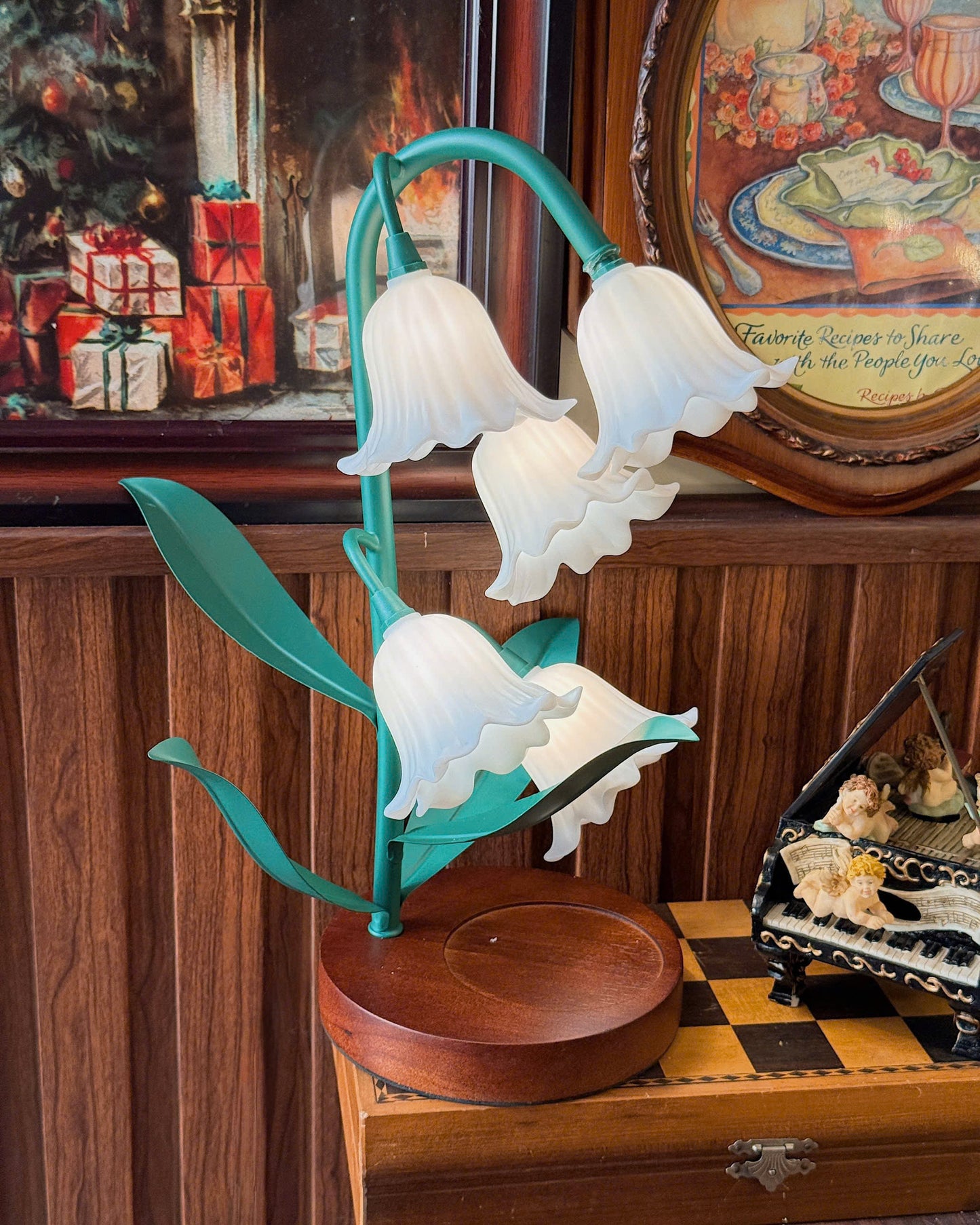 Vintage Lily Lamp (White Lampshade)