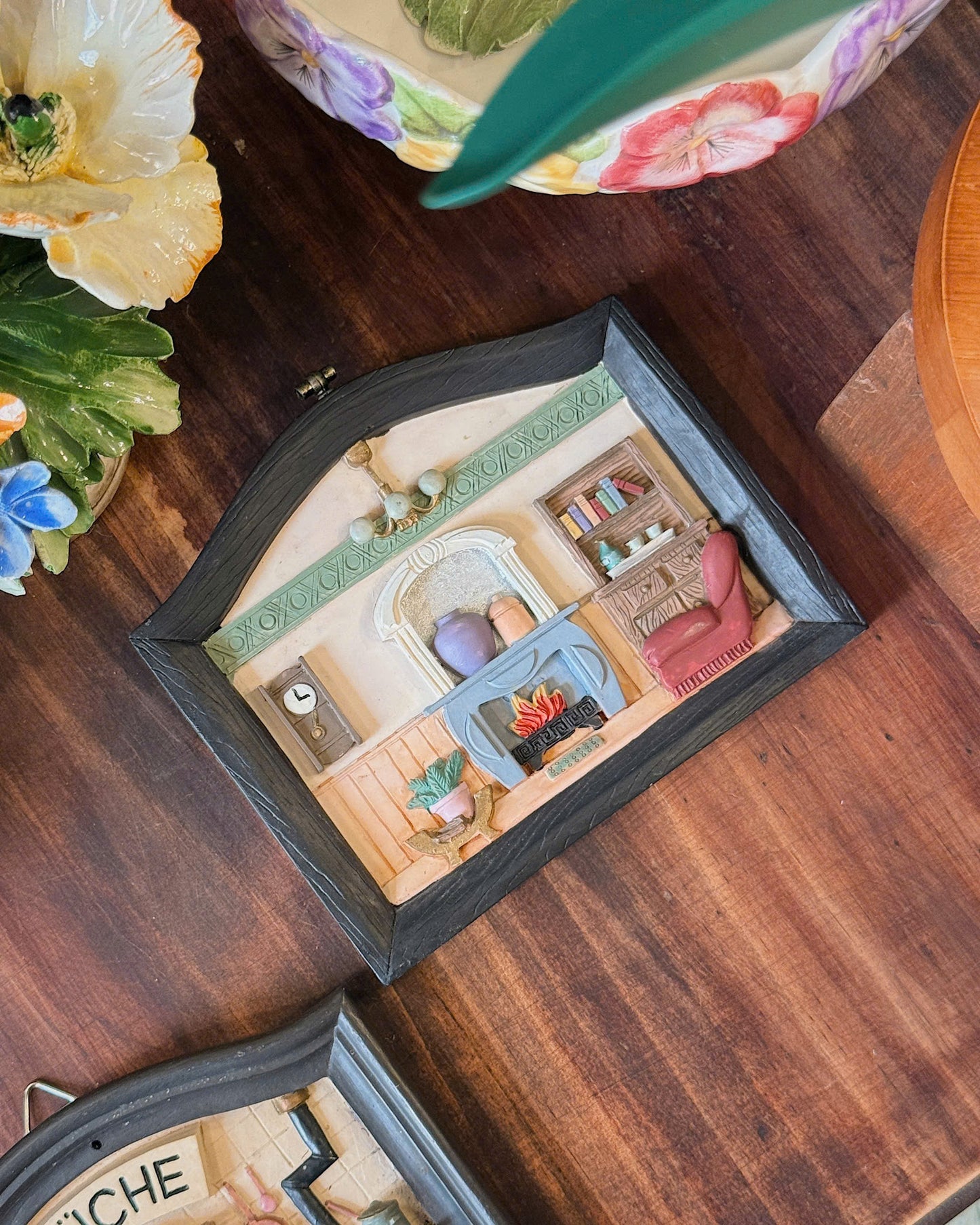 Vintgae Mini Room Wall Ar