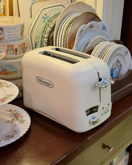 De 'Longhi Vintage Cream Toaster