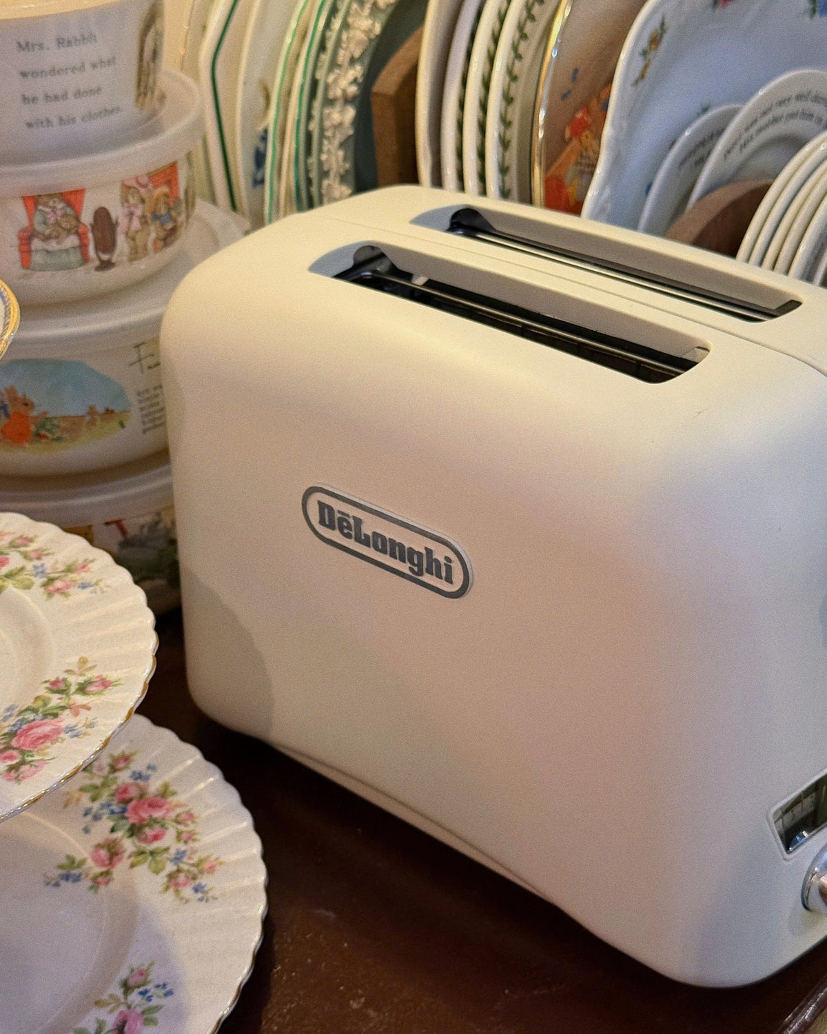 De 'Longhi Vintage Cream Toaster