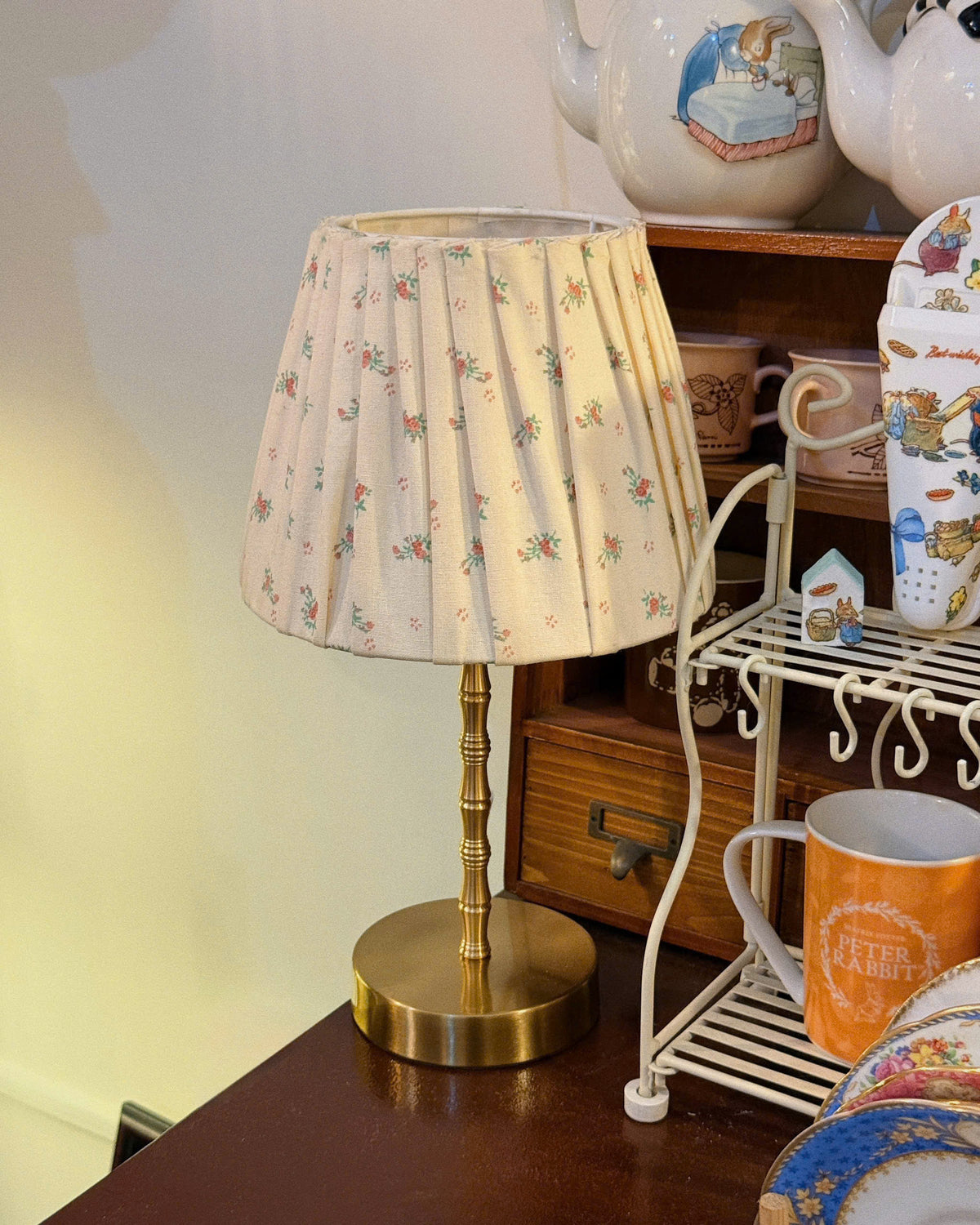 Vintage Floral Pleated Table Lamp