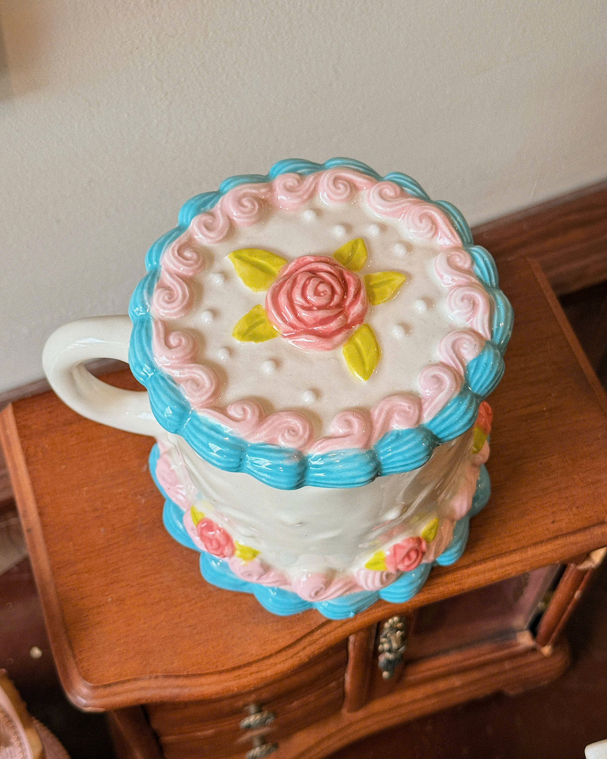 Vintage Cake Ceramic Mug