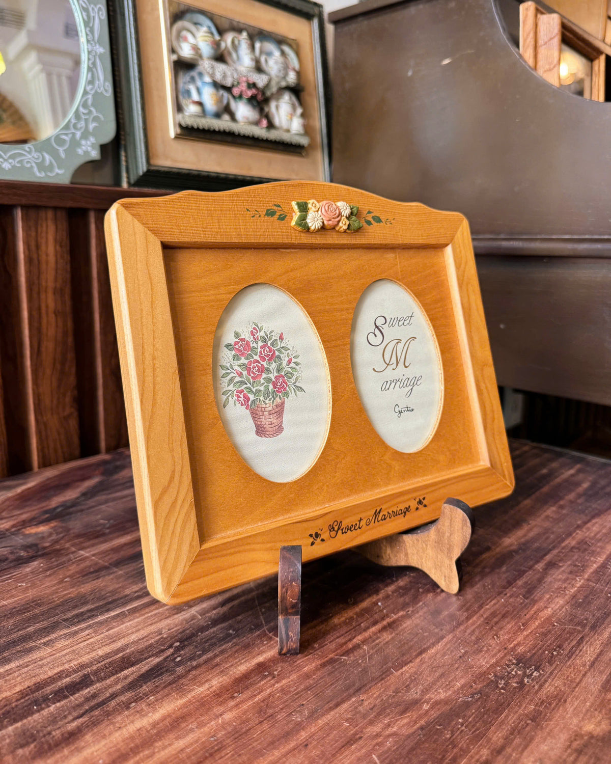 Wooden Photo Frame With Floral Patterns