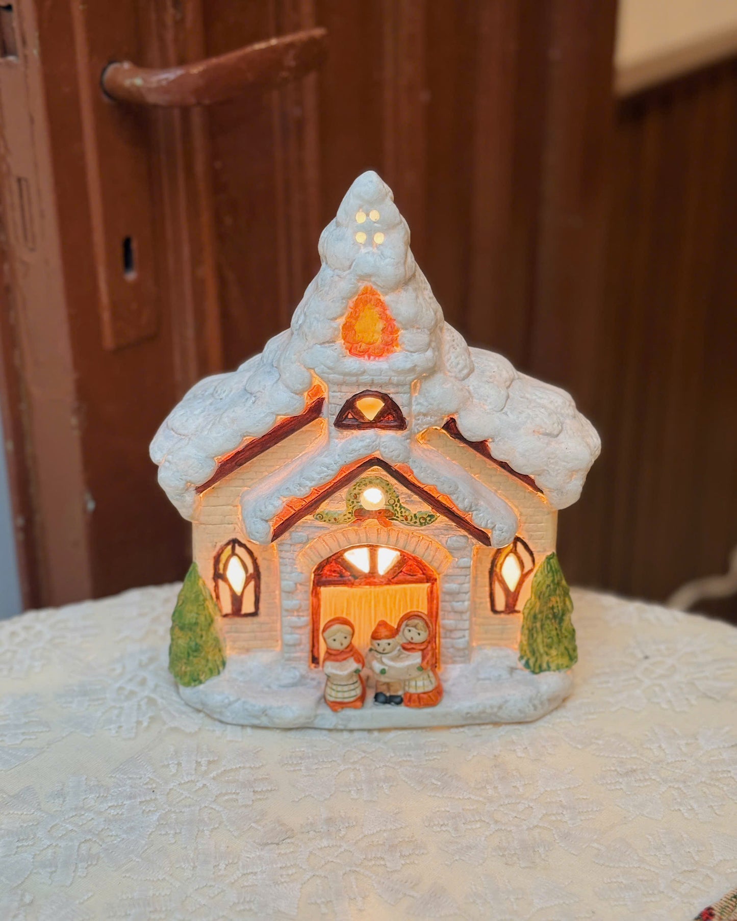 Vintage Ceramic Xmas Music Box & Lamp