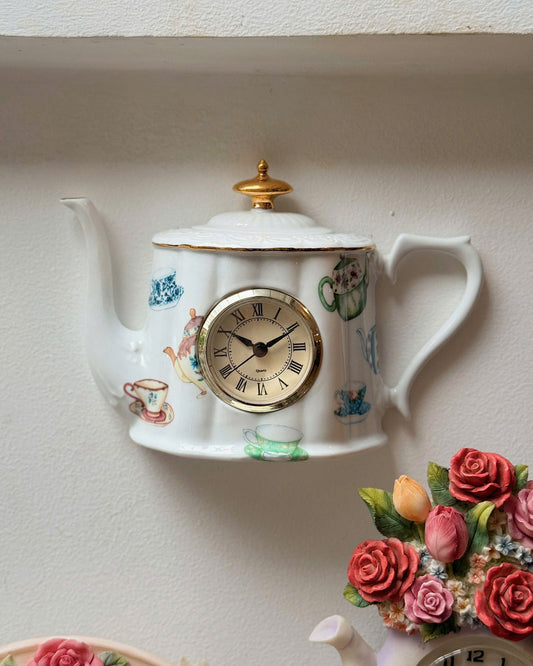 Vintage Porcelain Teapot Clock