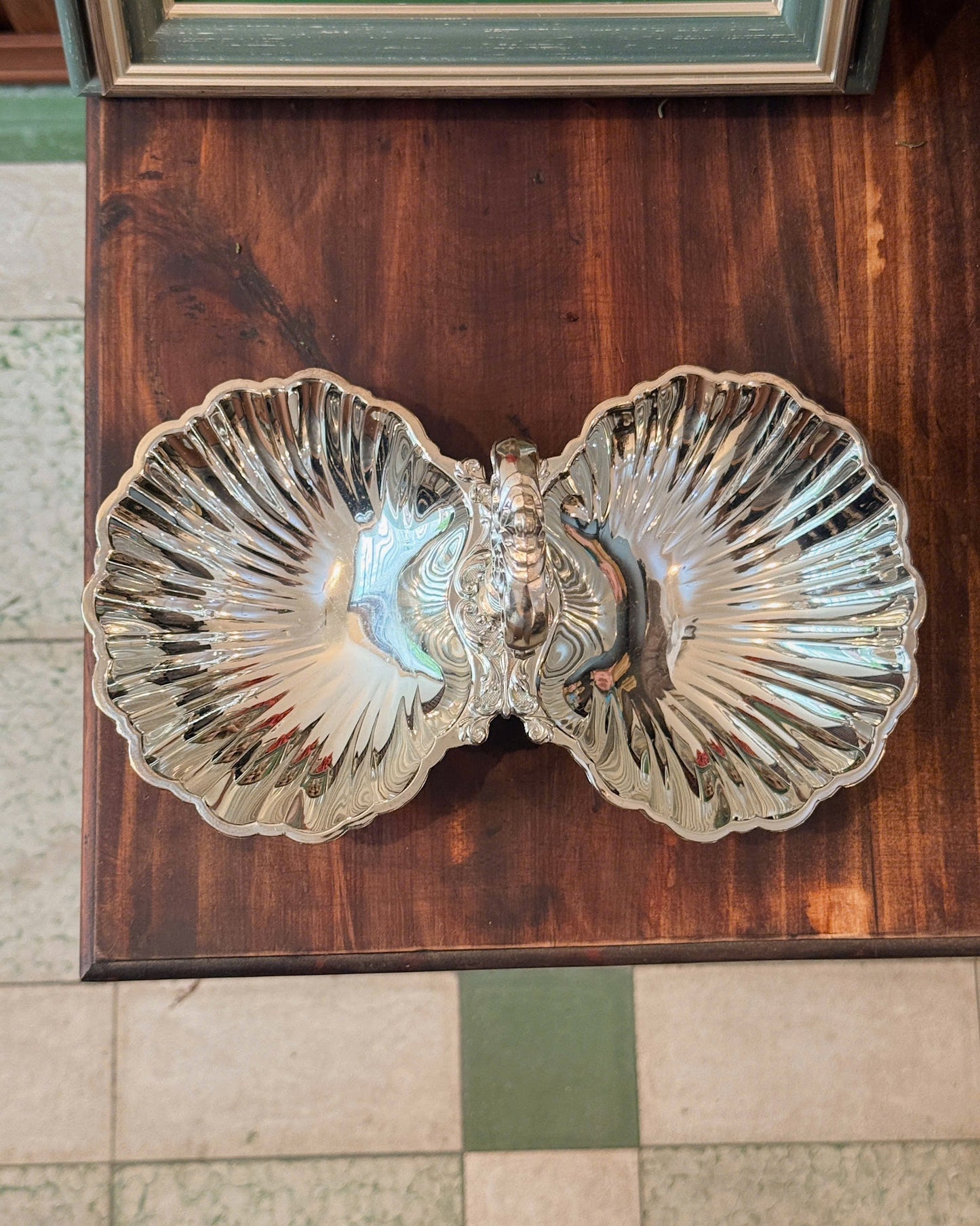 Double Divided Clam Shell Serving with Handle Silverplate