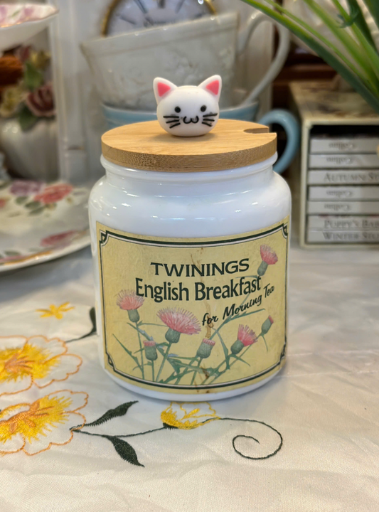 Hũ đựng trà có nắp hình mèo - TWININGS ENGLISH BREAKFAST FOR MORNING TEA