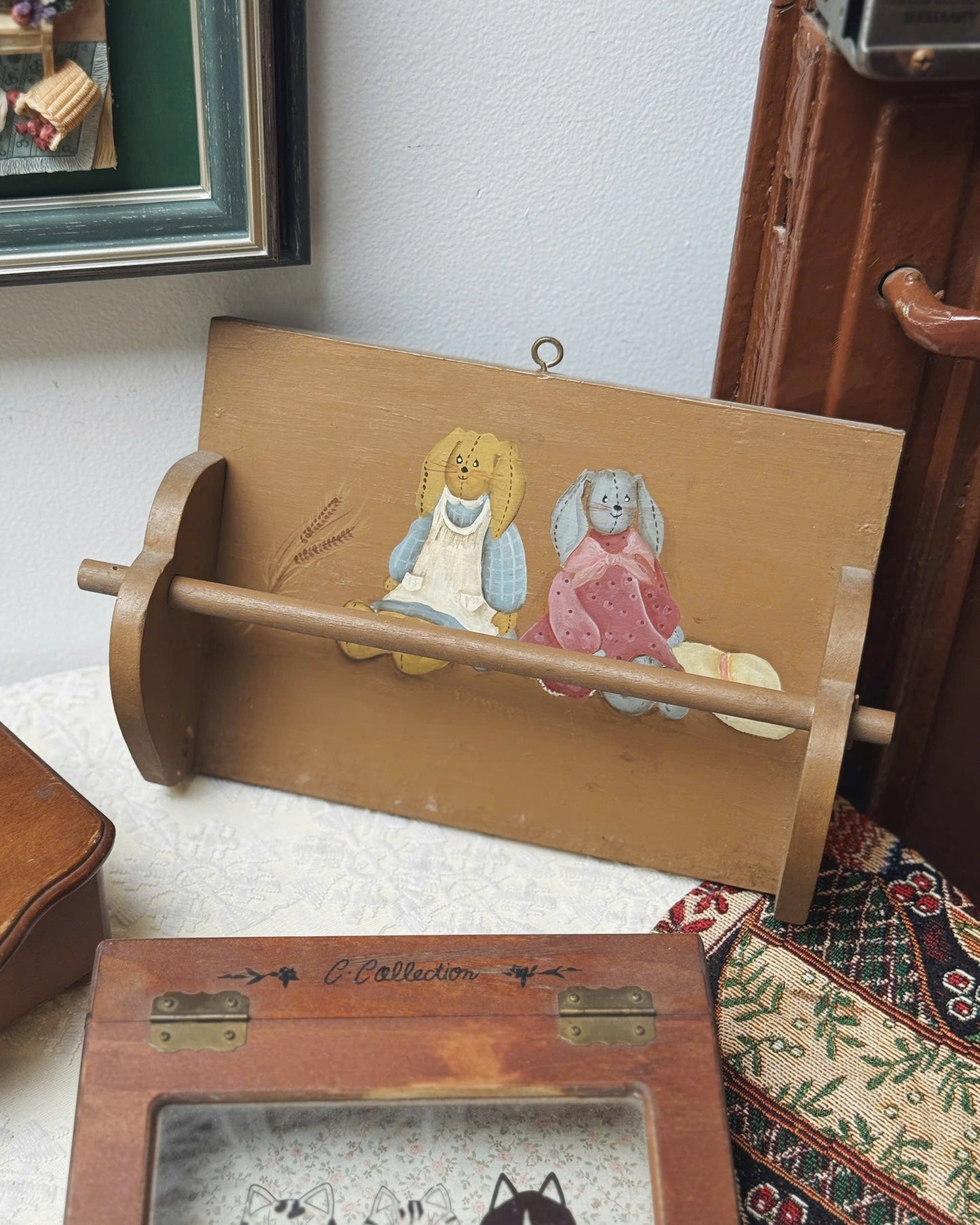 Vintage Rabbits Pattern Towel Hanger