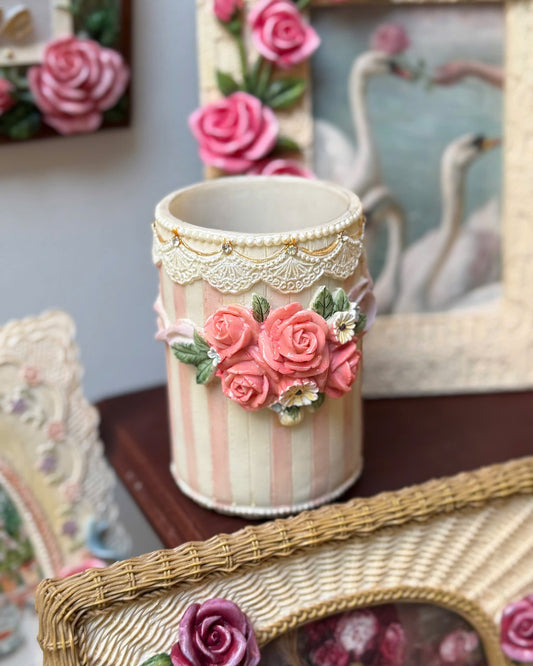 Pinky Rose Pen Holder