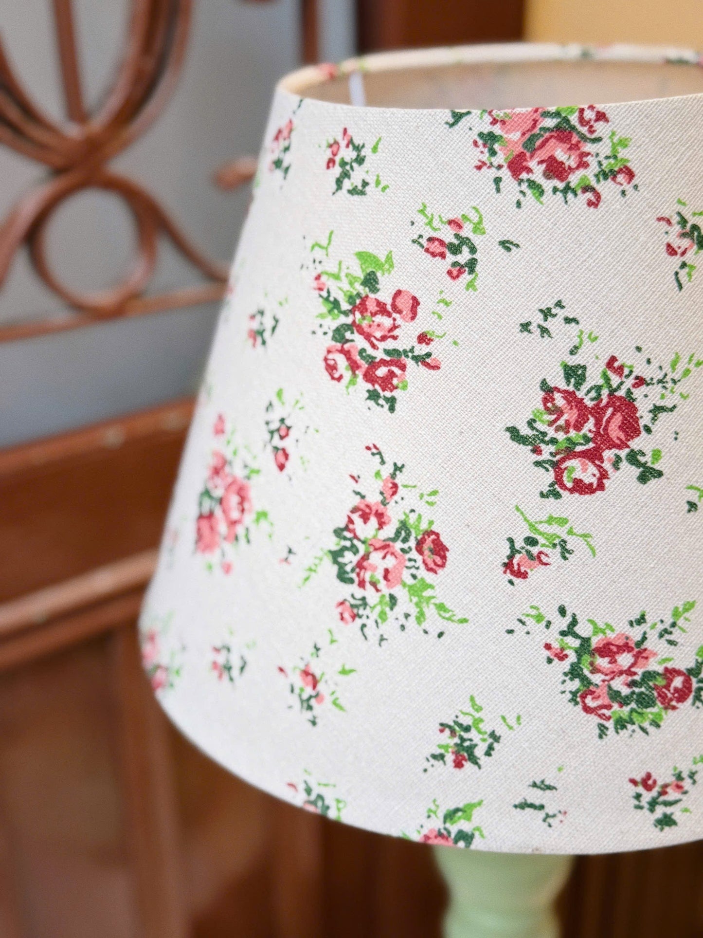 Vintage Style Floral Lamp - Pre-order