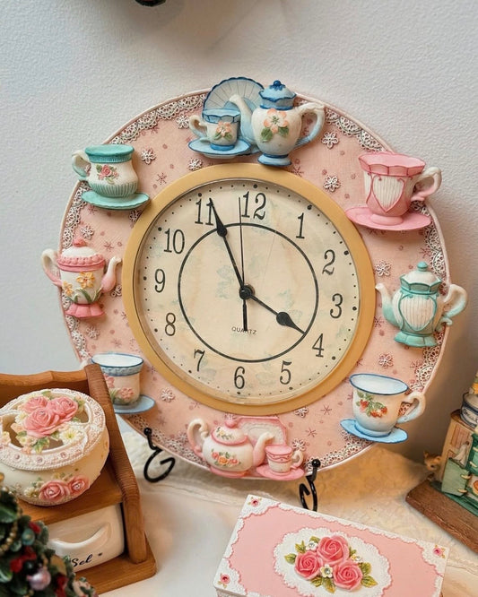 Vintage Teapot Clock