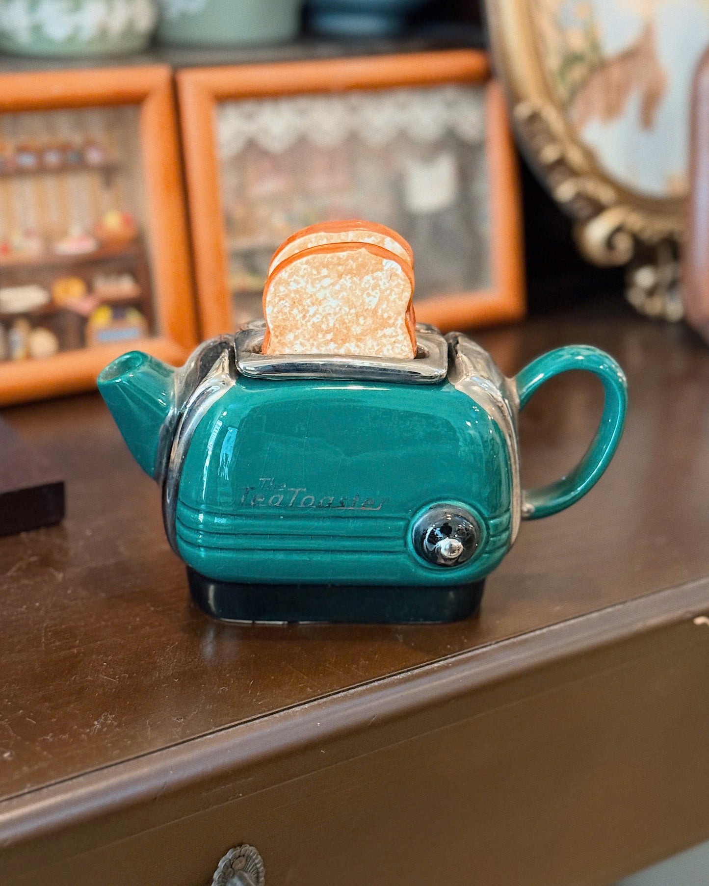 Swineside Teapoterry Teatoaster Teapot