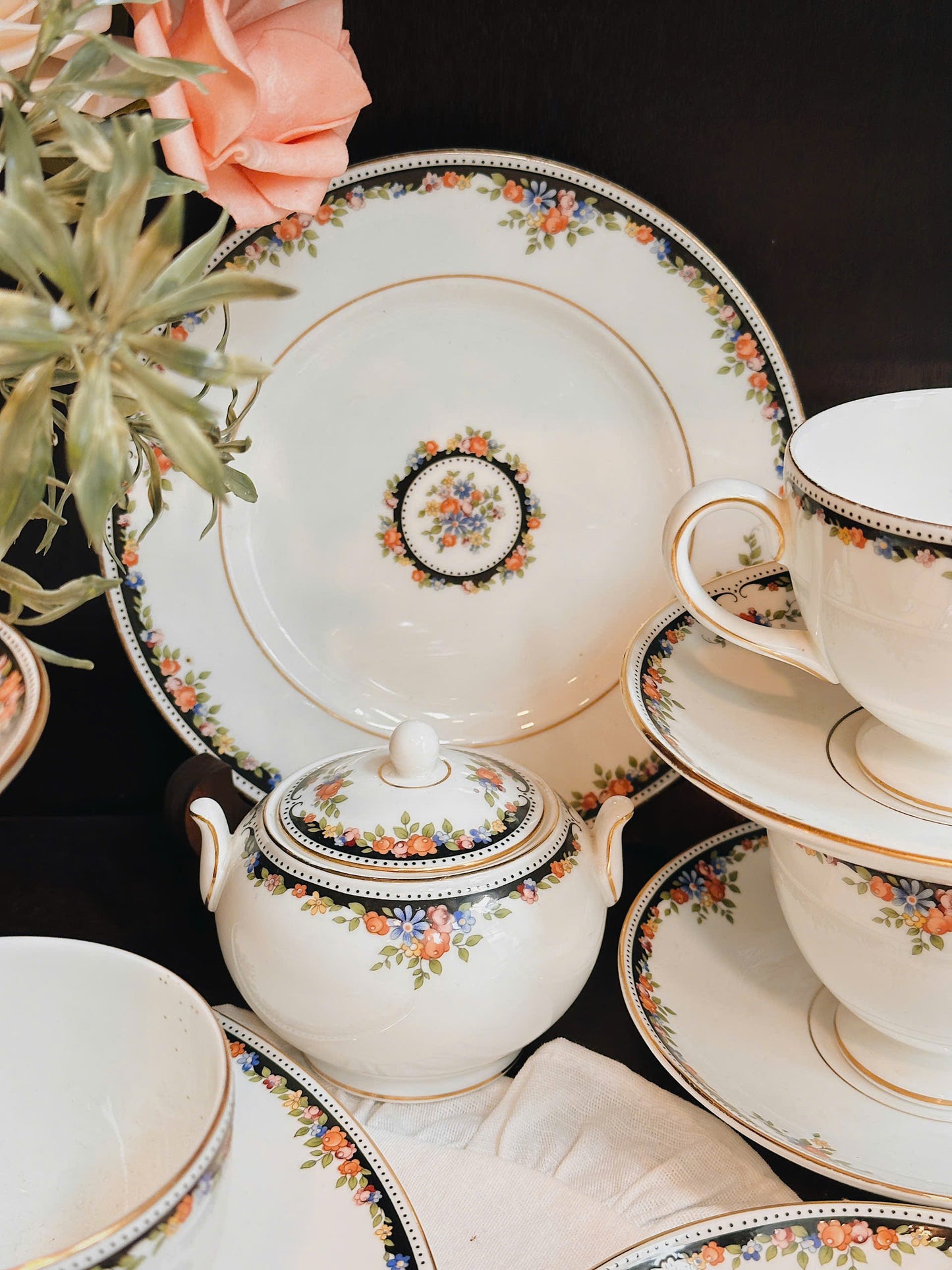 Set tiệc trà họa tiết viền hoa - WEDGWOOD OSBORNE ✨