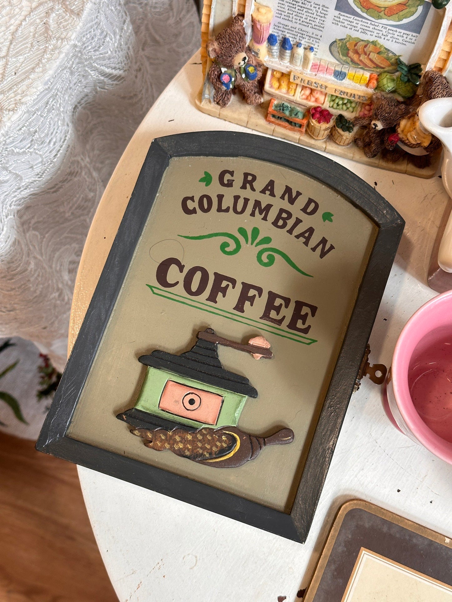 Tủ chìa khóa xinh xắn - Grand Columbian Coffee