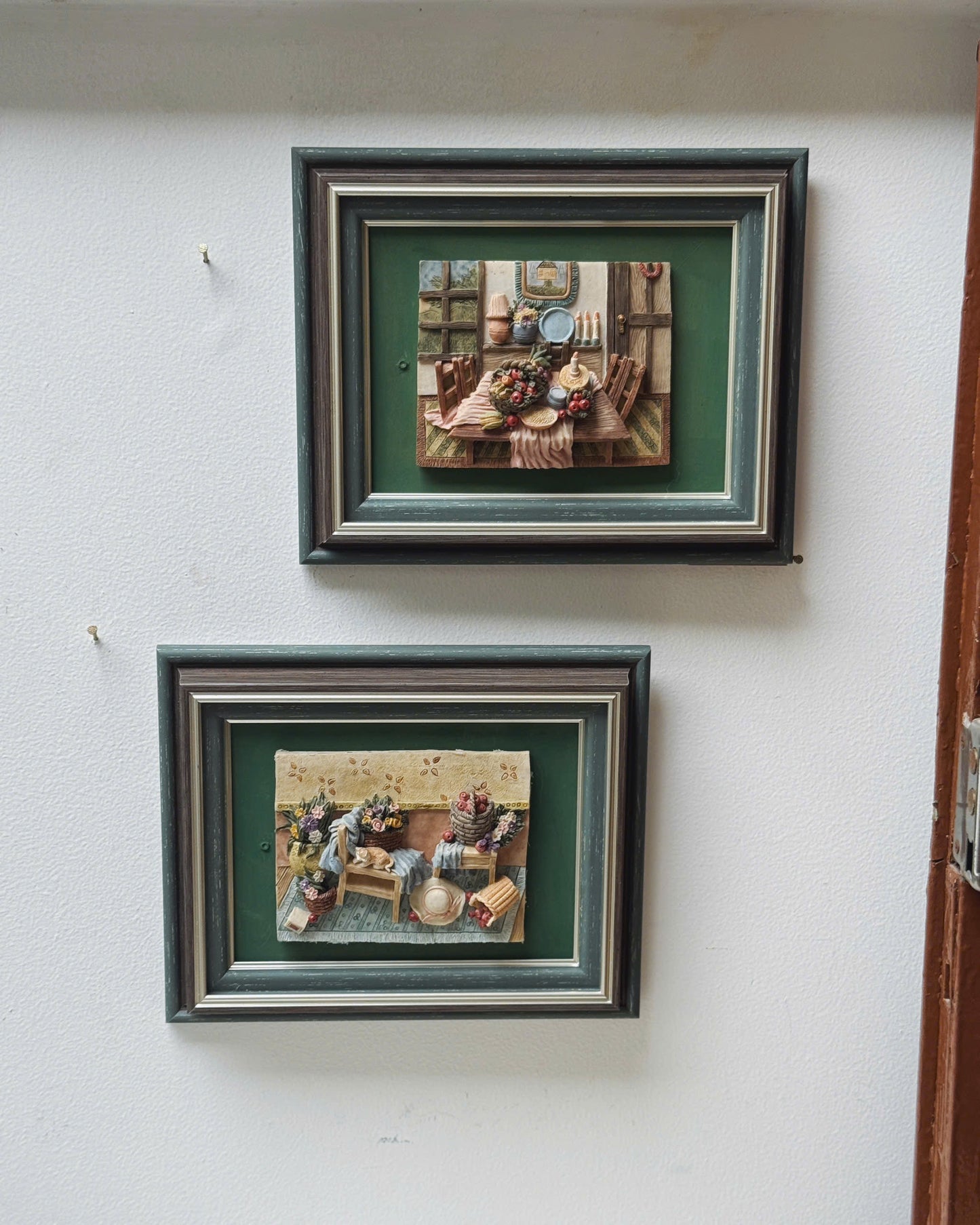 Vintage Cottage Style Carved Resin 3D Wall Hanging Plaque