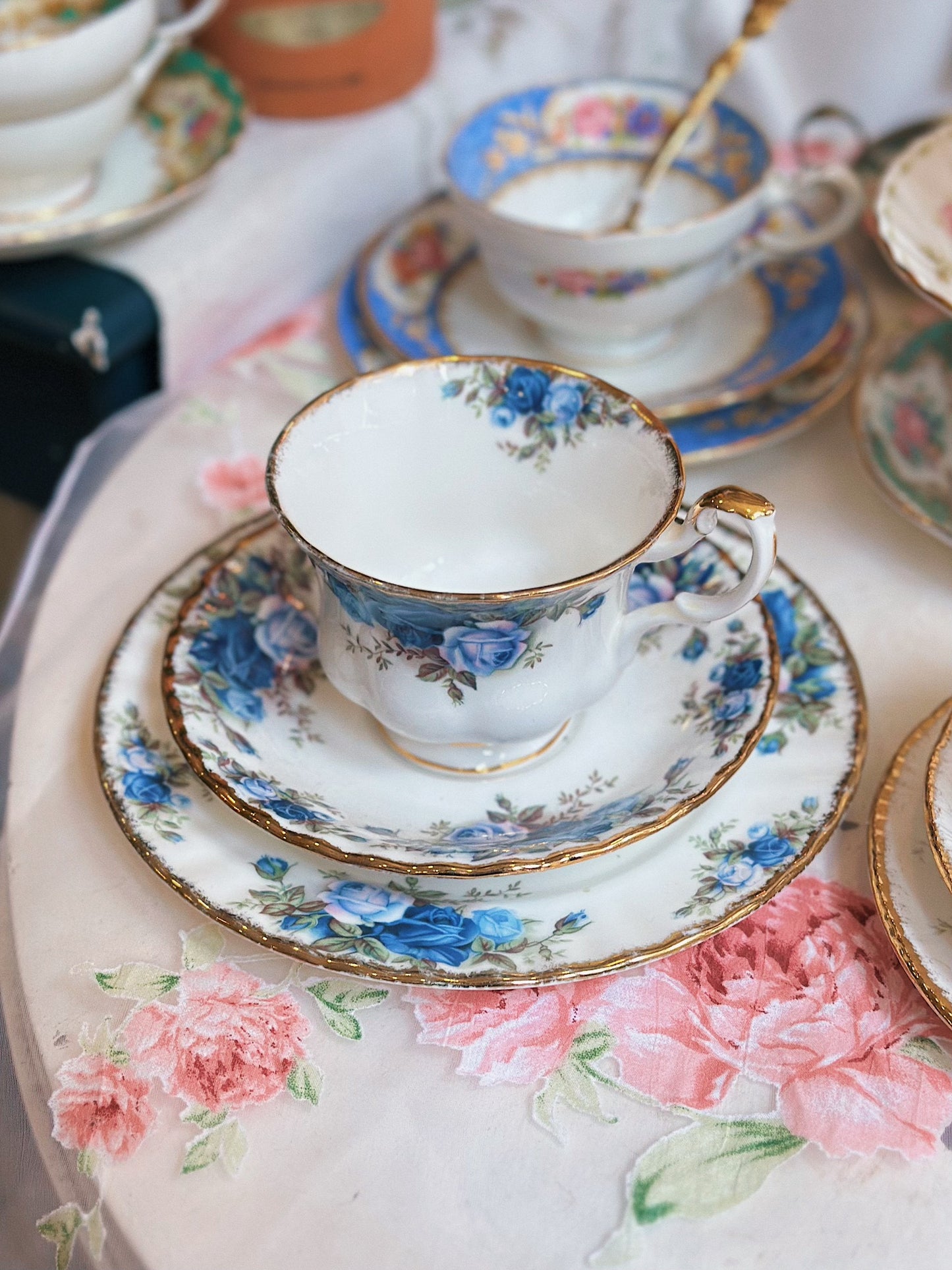 Bộ tách trà Royal Albert hoa hồng xanh ✨