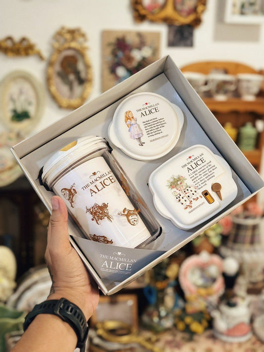 Set cốc và hộp đựng thức ăn bằng nhựa Alice in Wonderland✨