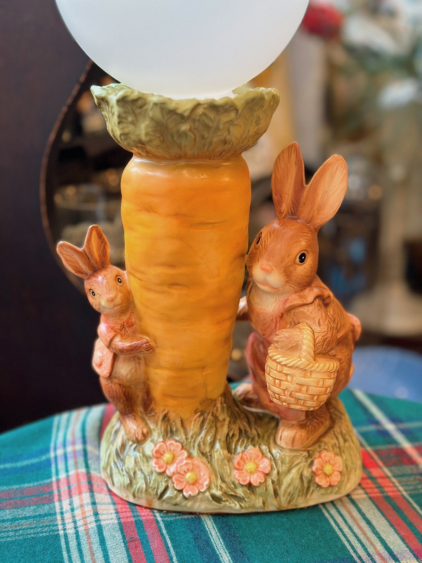 Đèn để bàn họa tiết bé thỏ bên củ cà rốt đáng yêu ✨