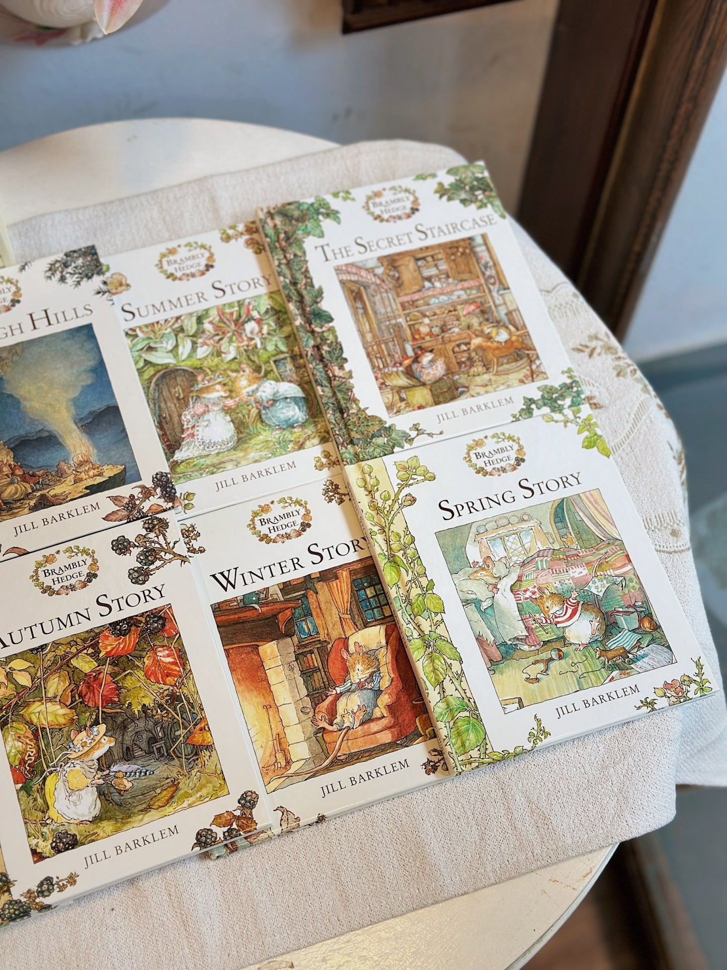 Bộ sách The Brambly Hedge Library - Jill Barklem