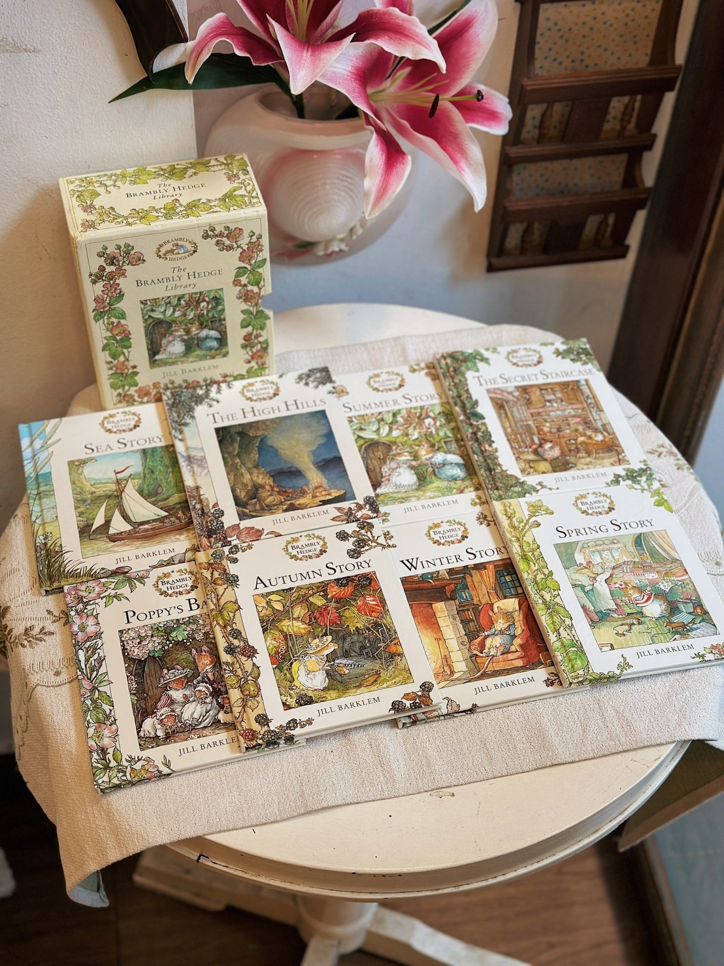 Bộ sách The Brambly Hedge Library - Jill Barklem