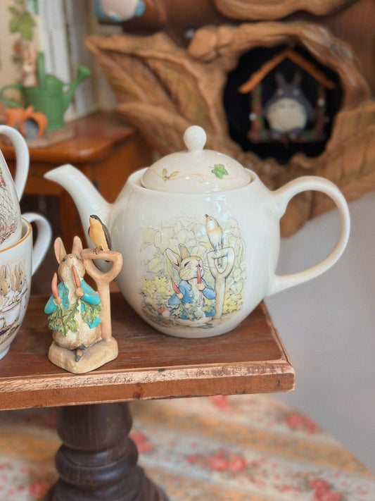 Bình trà sứ Peter Rabbit - Yamaka