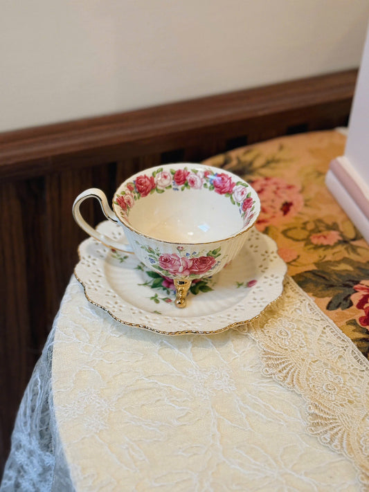 Ceramic Art Academy Rose Pattern Teacup & Saucer - Made in Japan 💕