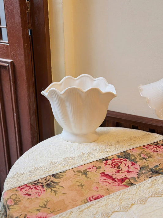 Classic Style White Vase