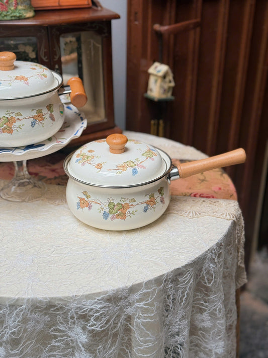 Grape Pattern Enamel Kitchenware Set