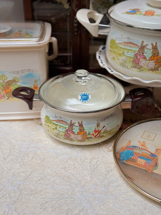 Family Bunny Enamel Pot with Glass Cover