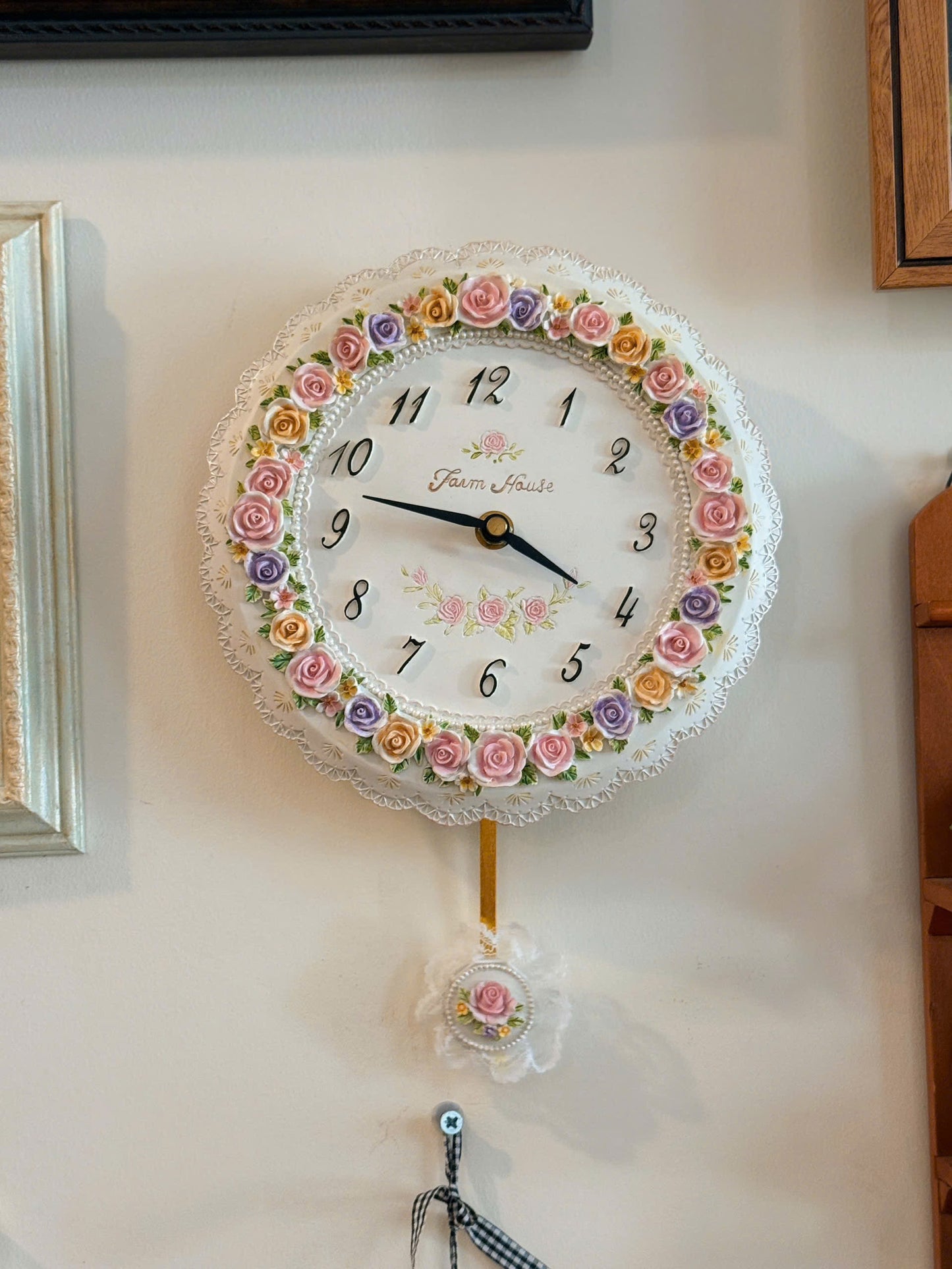 Farm House Roses Shaped Wall Clock