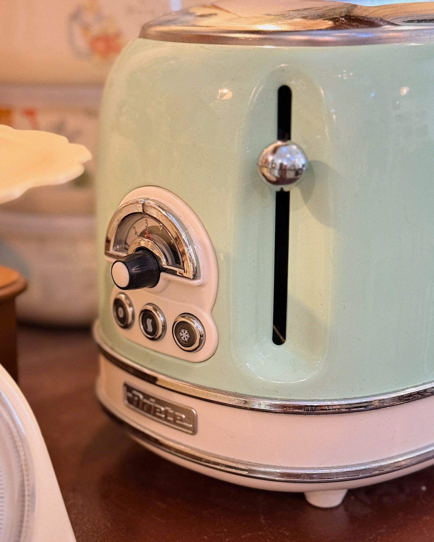 Mint Vintage Toaster