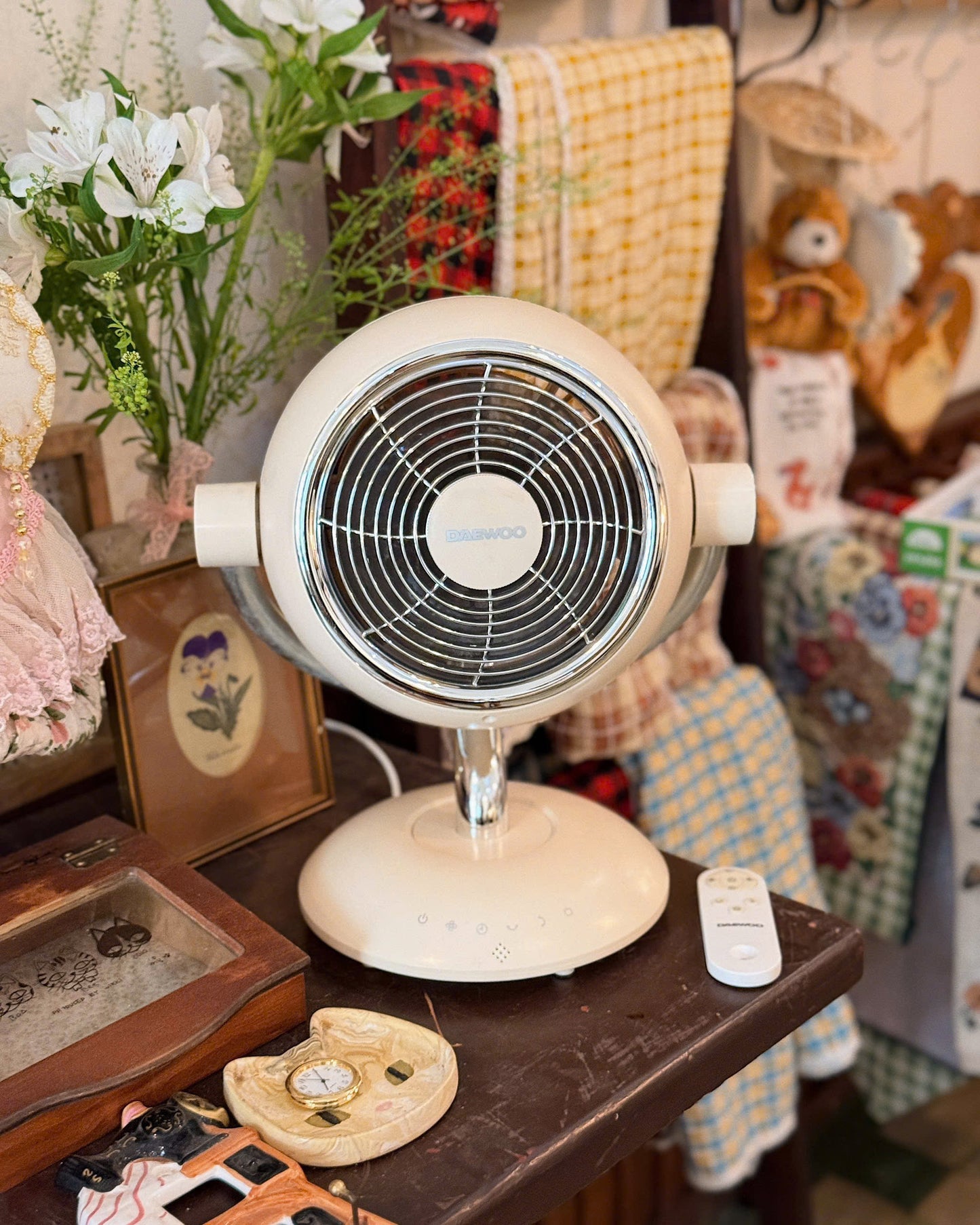 Daewoo Retro Cream Fan