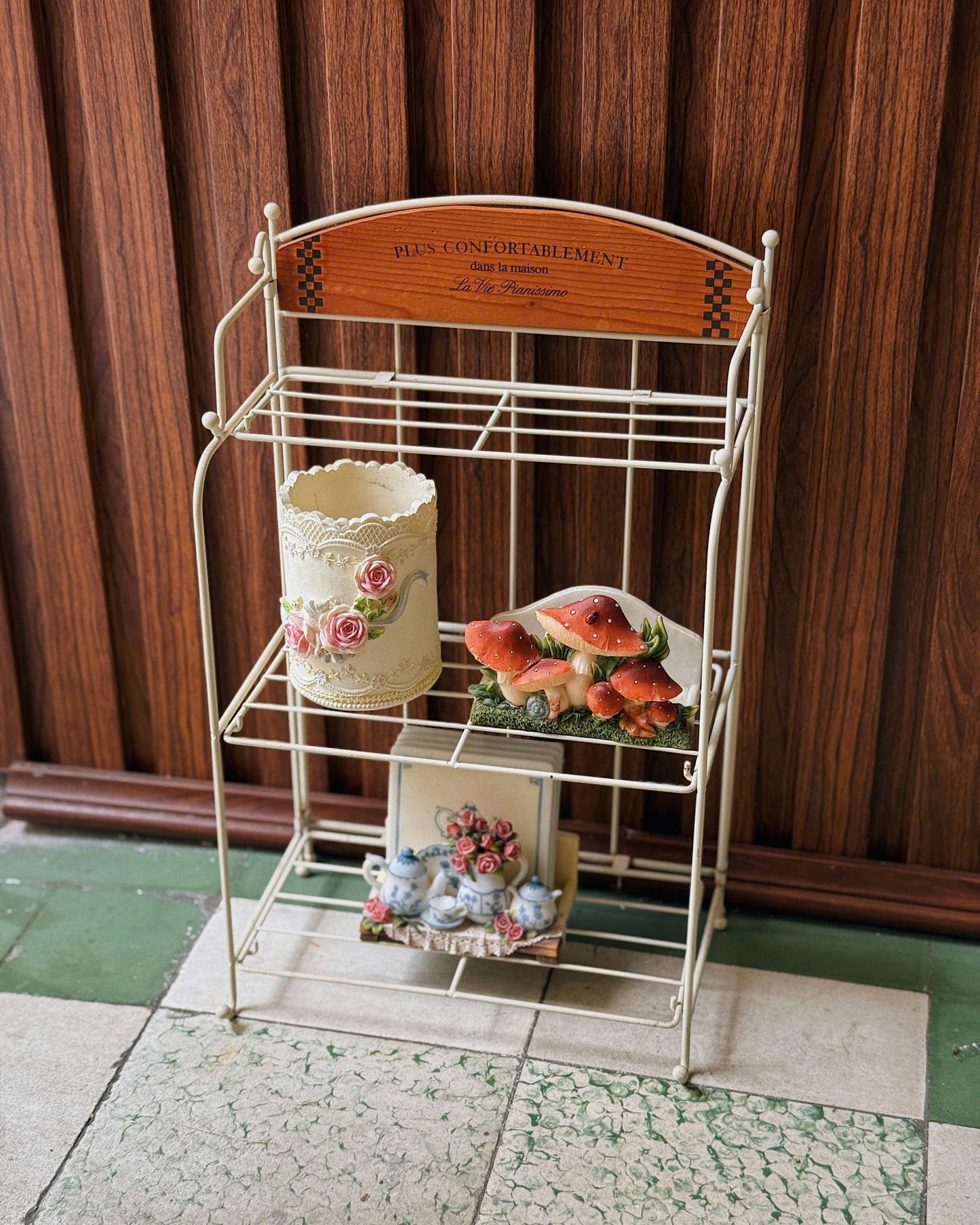 Vintage Foldable White Shelf