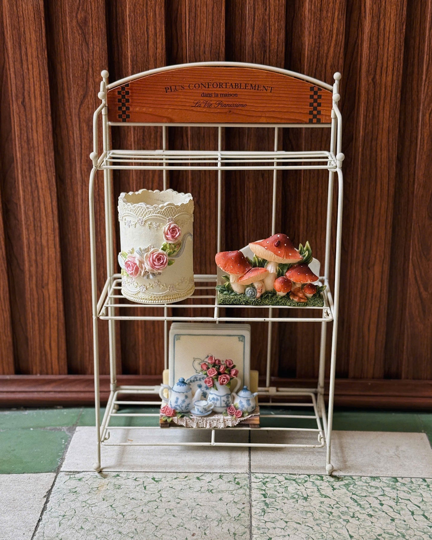 Vintage Foldable White Shelf
