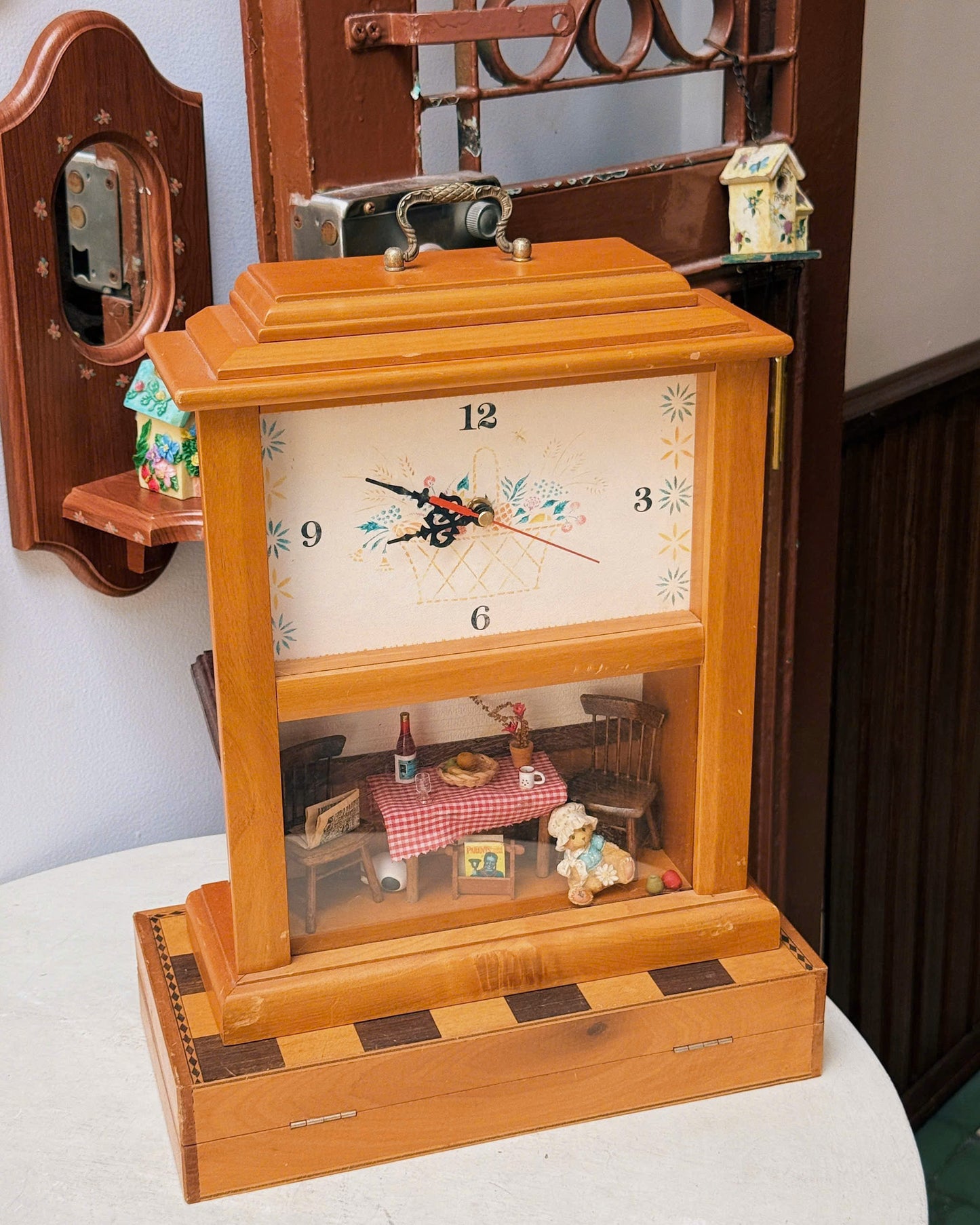 Homestead Memories Clock