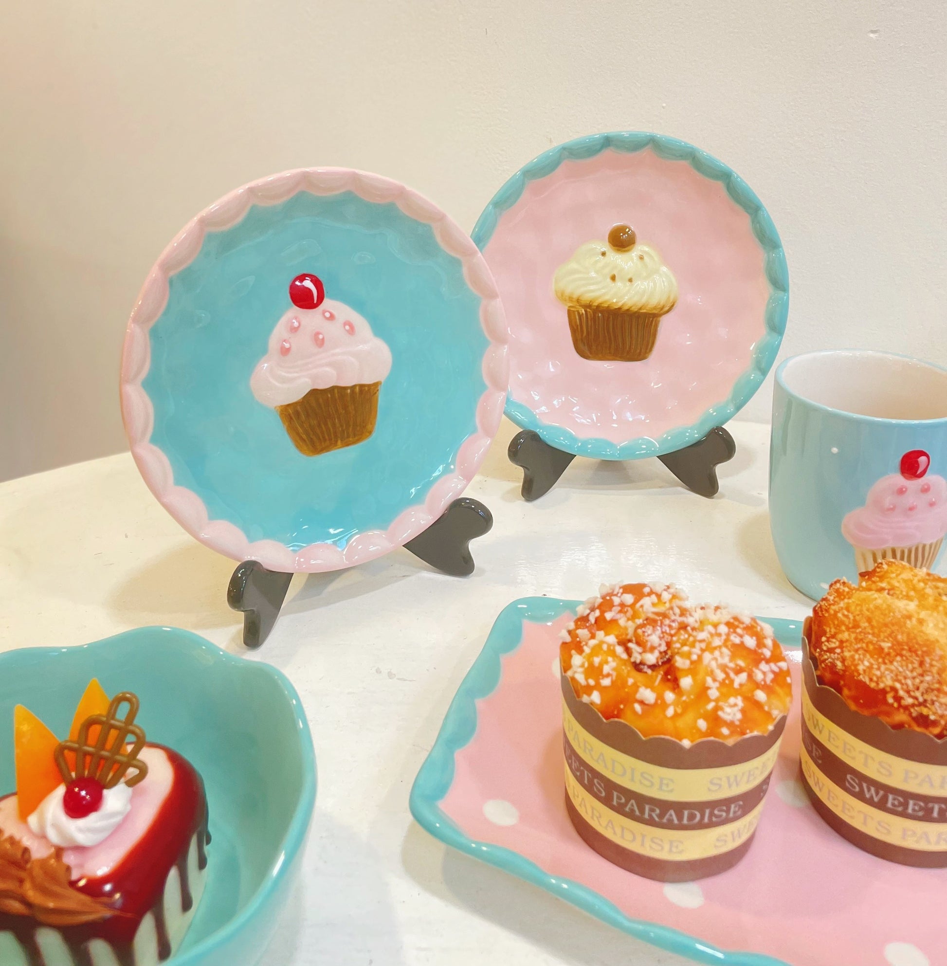 Bộ gốm sứ hoạ tiết bánh cupcake dễ thương – Magical Home Art
